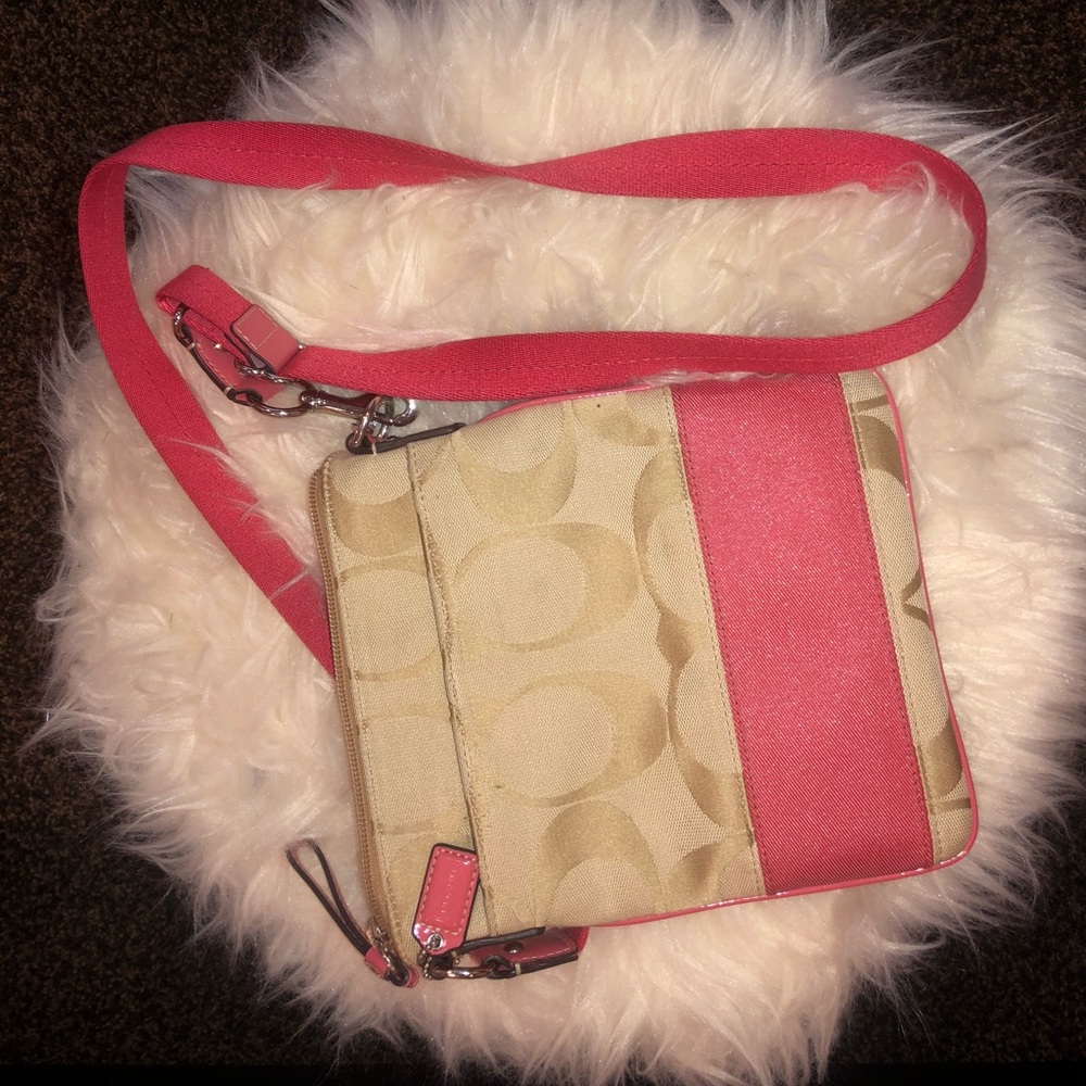 coach purse hardly used